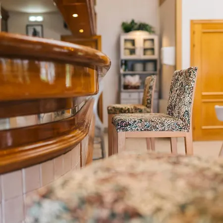 Albatros Apartment *