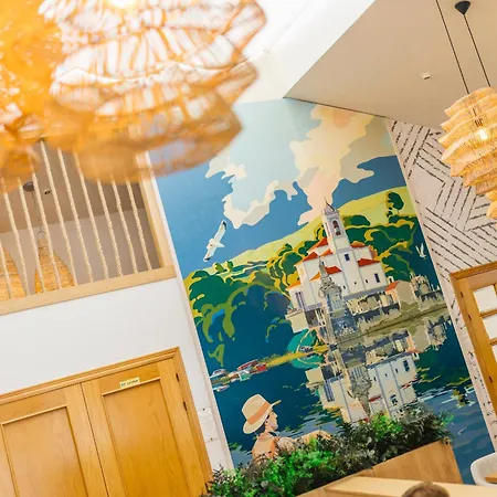 Albatros Barro (Llanes)